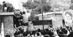 اولین شخصی که وارد لانه جاسوسی شد، چه کسی بود؟+ عکس