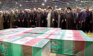 دعاهایی که رهبر انقلاب در نماز بر پیکر شهید رئیسی خواندند