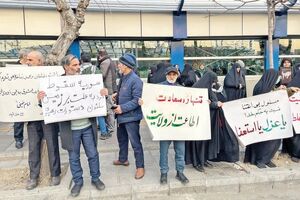 صحنه‌گردان اصلی تجمعات زنجیره‌ای در میدان پاستور به دنبال چیست؟ / حمله به نهاد نظامی، قضایی و مجلس برای پاک کردن رد یک پرونده!