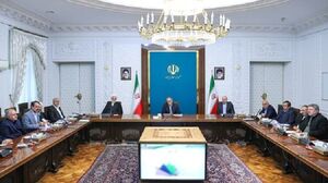 نشست مشترک سران و جمعی از مسئولان سه قوه آغاز شد
