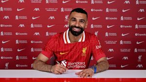 فرعون در آنفیلد ماند