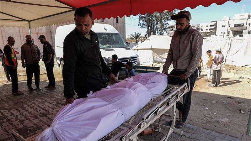 مخالفت گسترده صهیونیست‌ها علیه گسترش عملیات نظامی در غزه/ لیبرمن: هدف از گسترش عملیات در غزه، بقای نتانیاهو است/ لاپید: این جنگ برای ما هزینه‌های زیاد خواهد داشت/ کمین پیچیده قسام و هلاکت چند نظامی صهیونیست